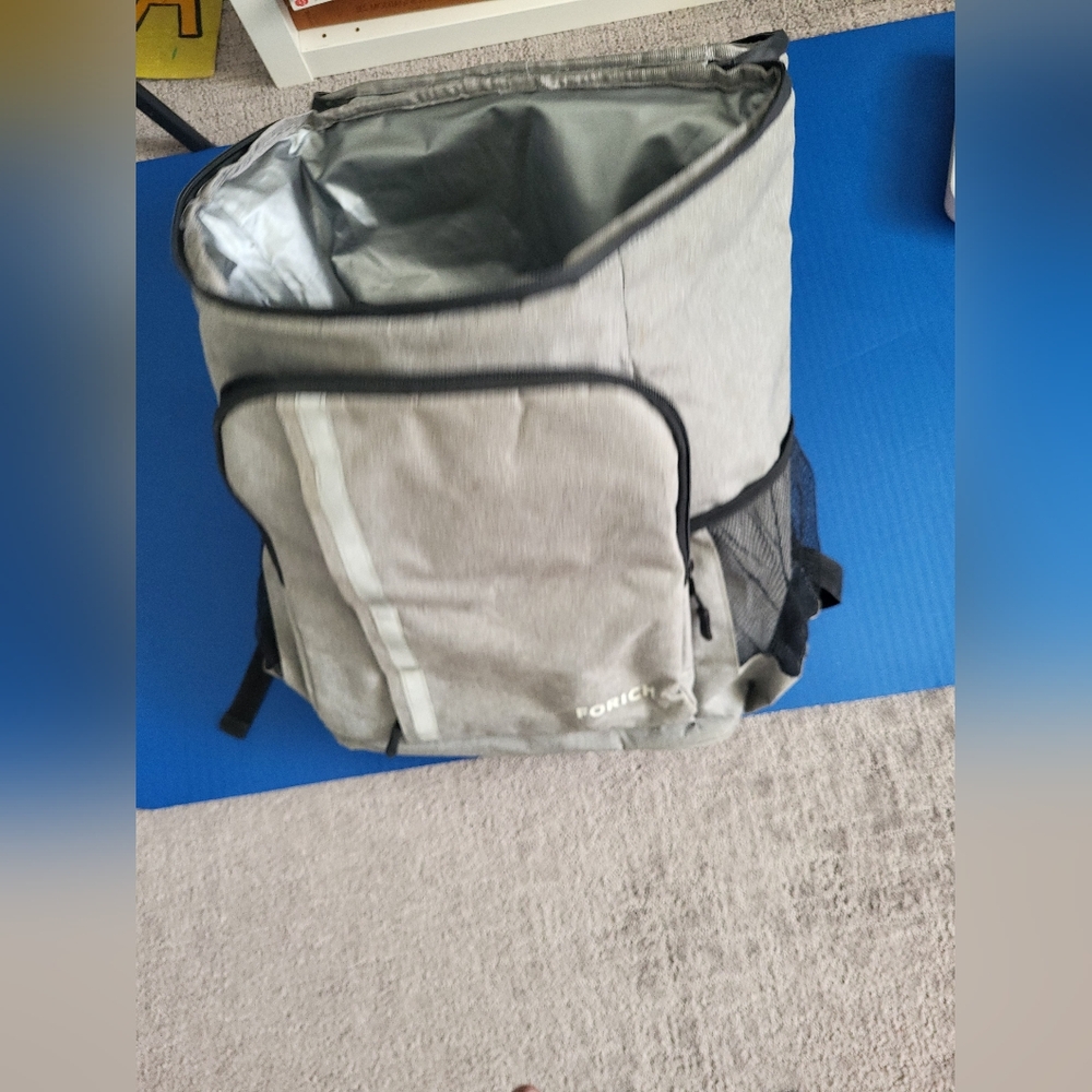 Backpack Cooler - Picture 3 of 5